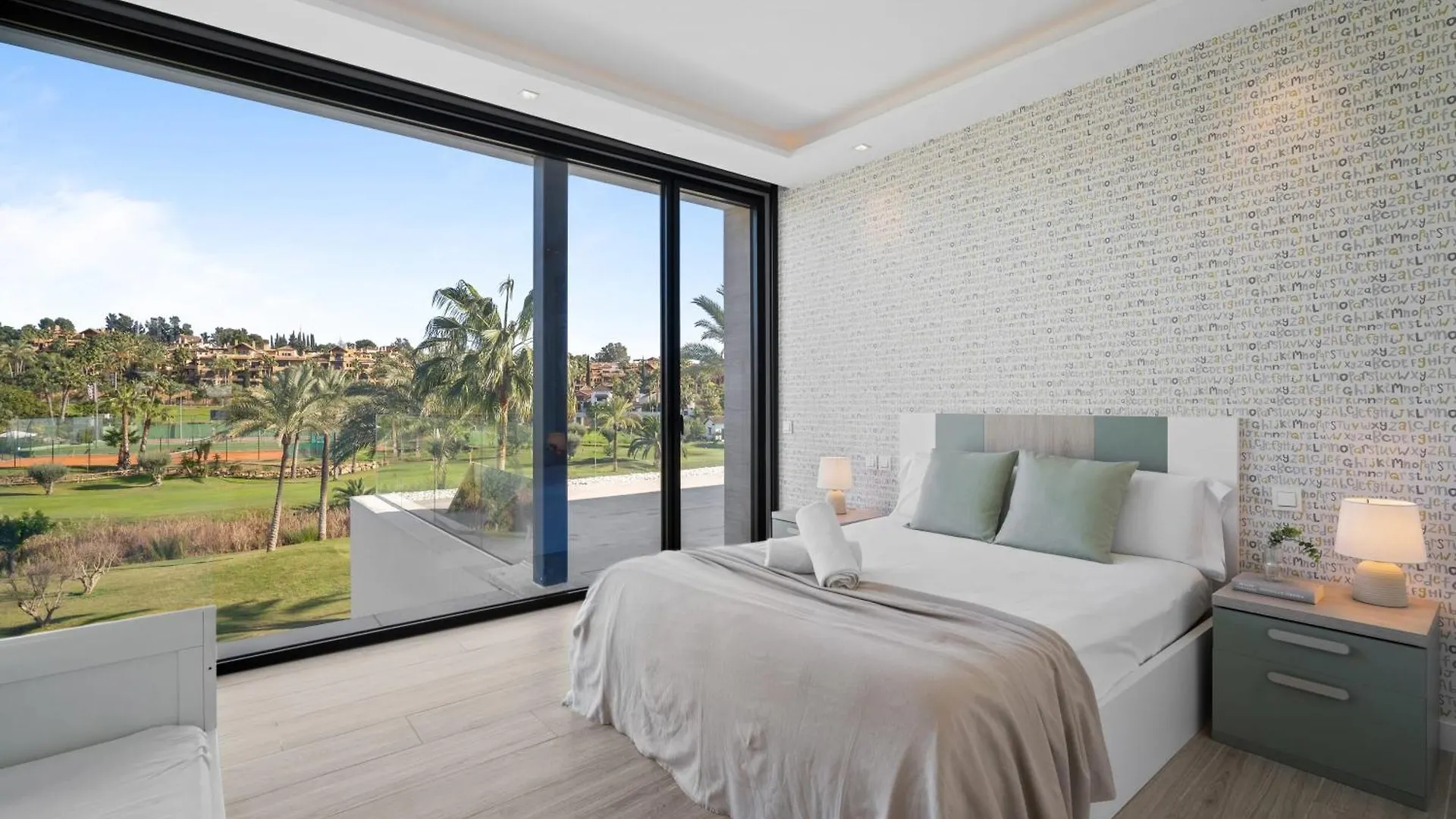 Villa Sandie Front Golf Cinema Room Sauna Jacuzzi Kids Playground Estepona 0*,  Spain